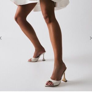 Tony Bianco MARCEL DOVE NAPPA Cream Pointed Leather heeled mules SZ 6 1/2